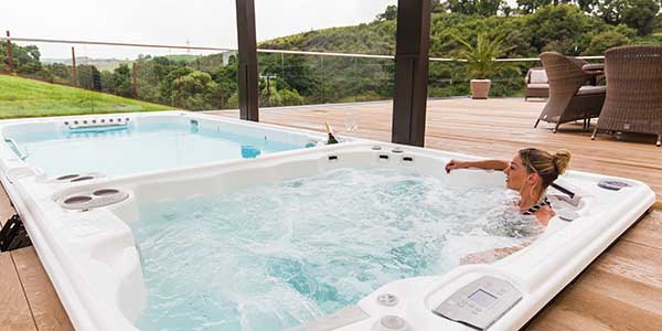 femme dans le spa